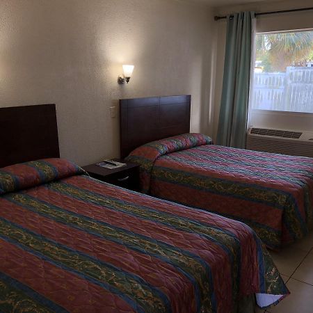 Sunset Inn- Fort Pierce, Fl Εξωτερικό φωτογραφία