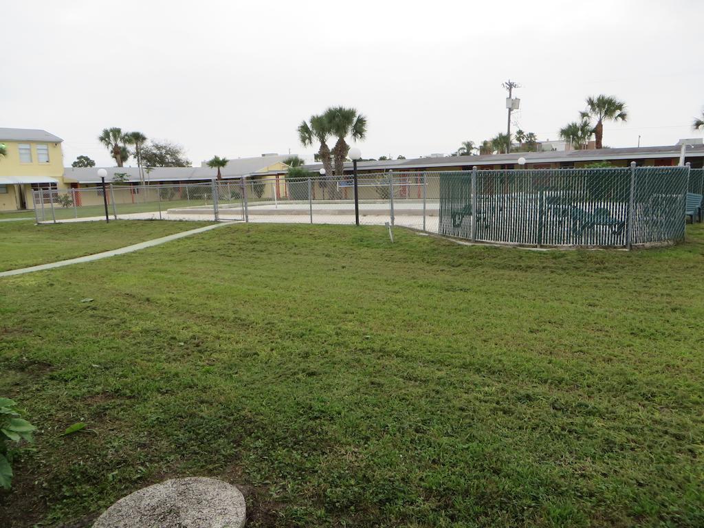 Sunset Inn- Fort Pierce, Fl Εξωτερικό φωτογραφία