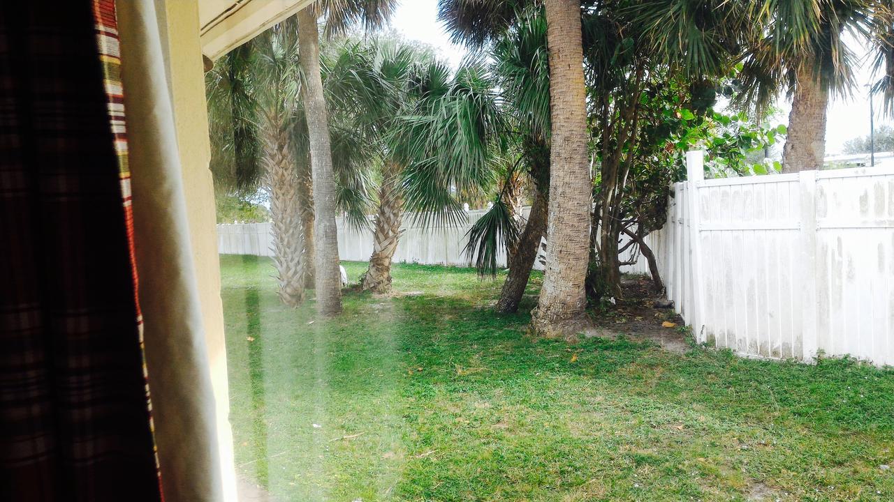 Sunset Inn- Fort Pierce, Fl Εξωτερικό φωτογραφία