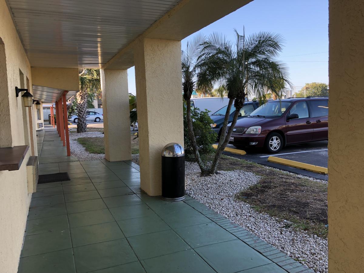 Sunset Inn- Fort Pierce, Fl Εξωτερικό φωτογραφία